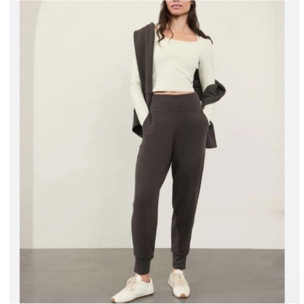 Athleta Coaster Luxe Waffle High Rise Jogger in Chocolate Brown